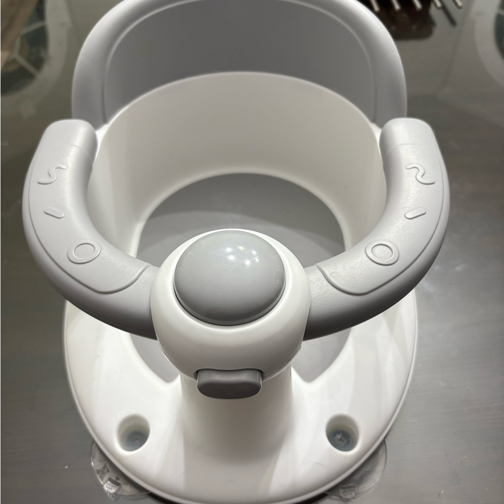 Gray and White Baby Bath Seat